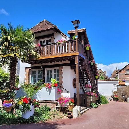 Gite Le Balcon Flaubert Forges-les-Eaux Ngoại thất bức ảnh